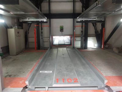 Verticale liftparking voor een ziekenhuiscomplex